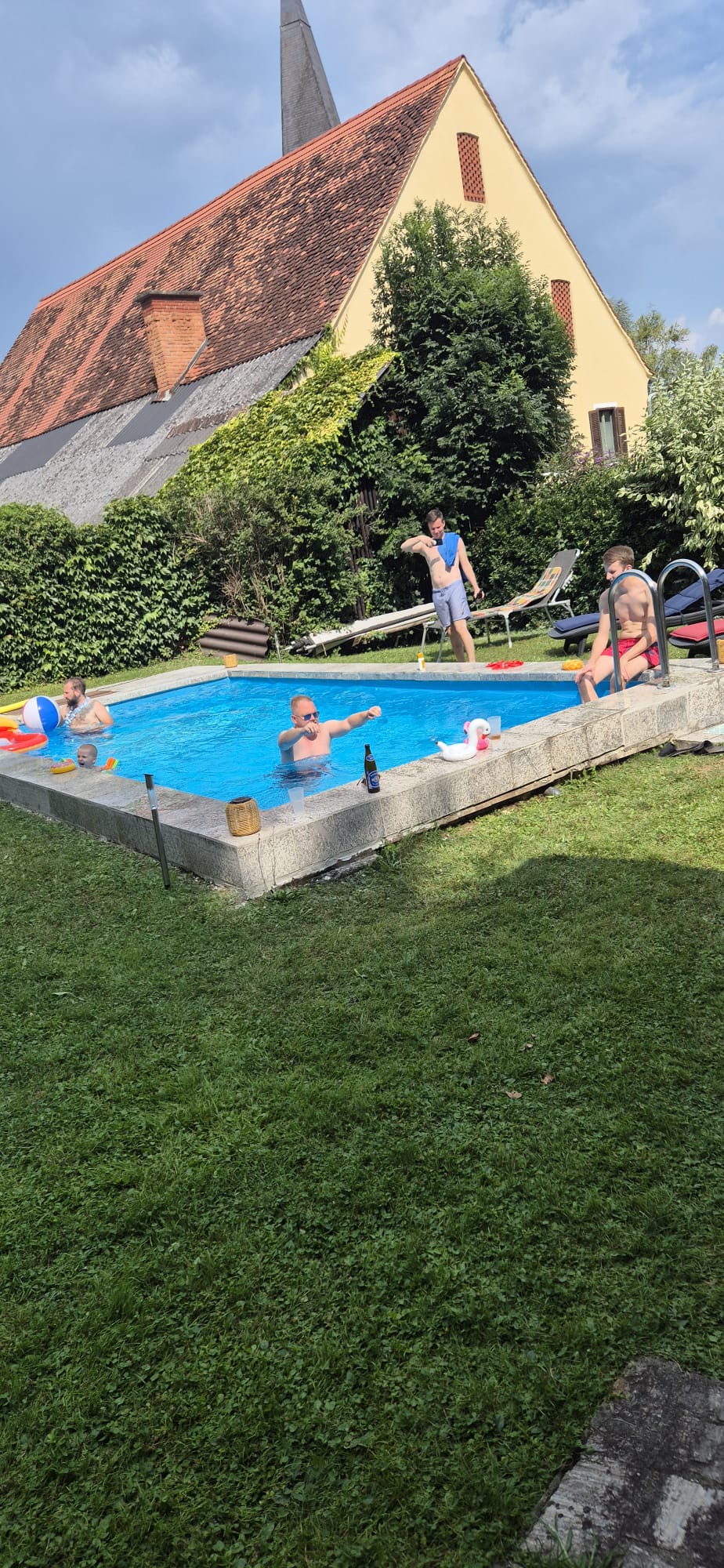 Poolparty-2025 (2)